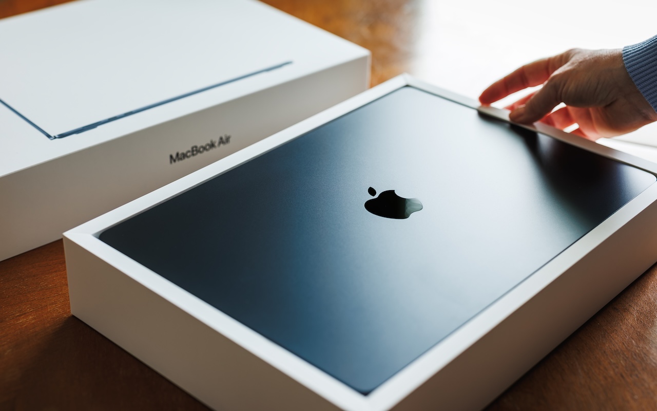Featured image for “Choosing the Best Mac for a College-Bound Student in 2026”